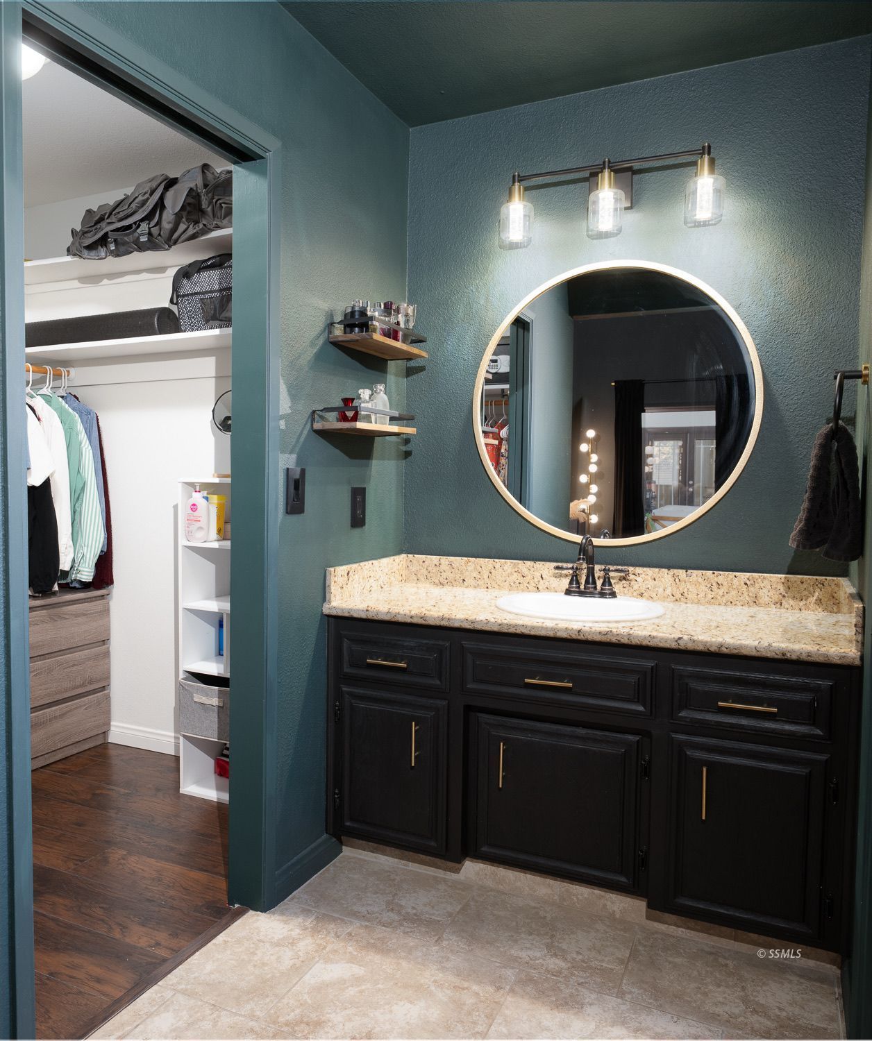 Property Photo 33