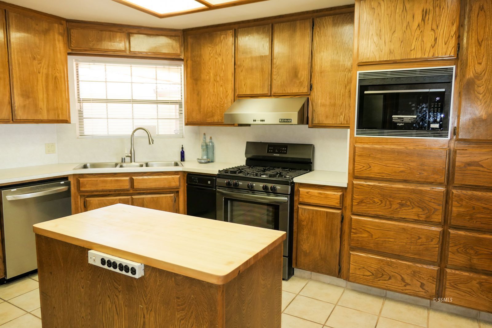 Property Photo 18