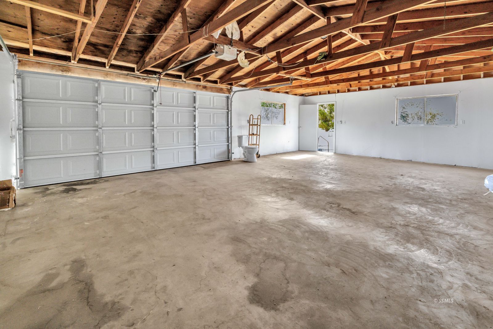 Property Photo 33