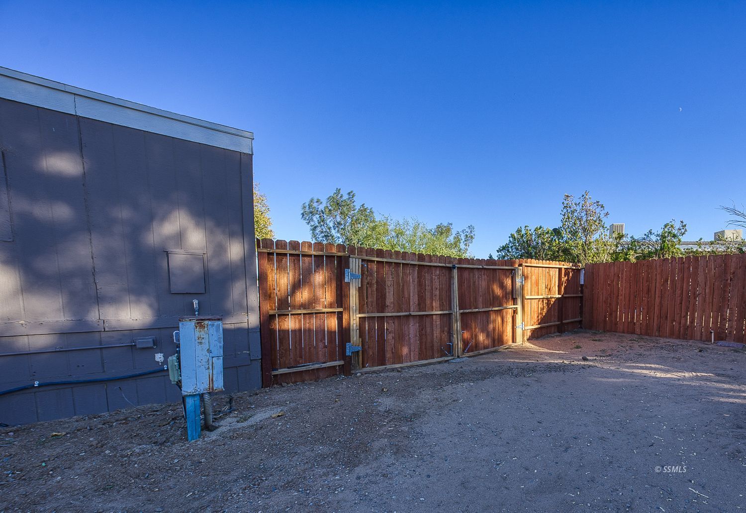 Property Photo 28