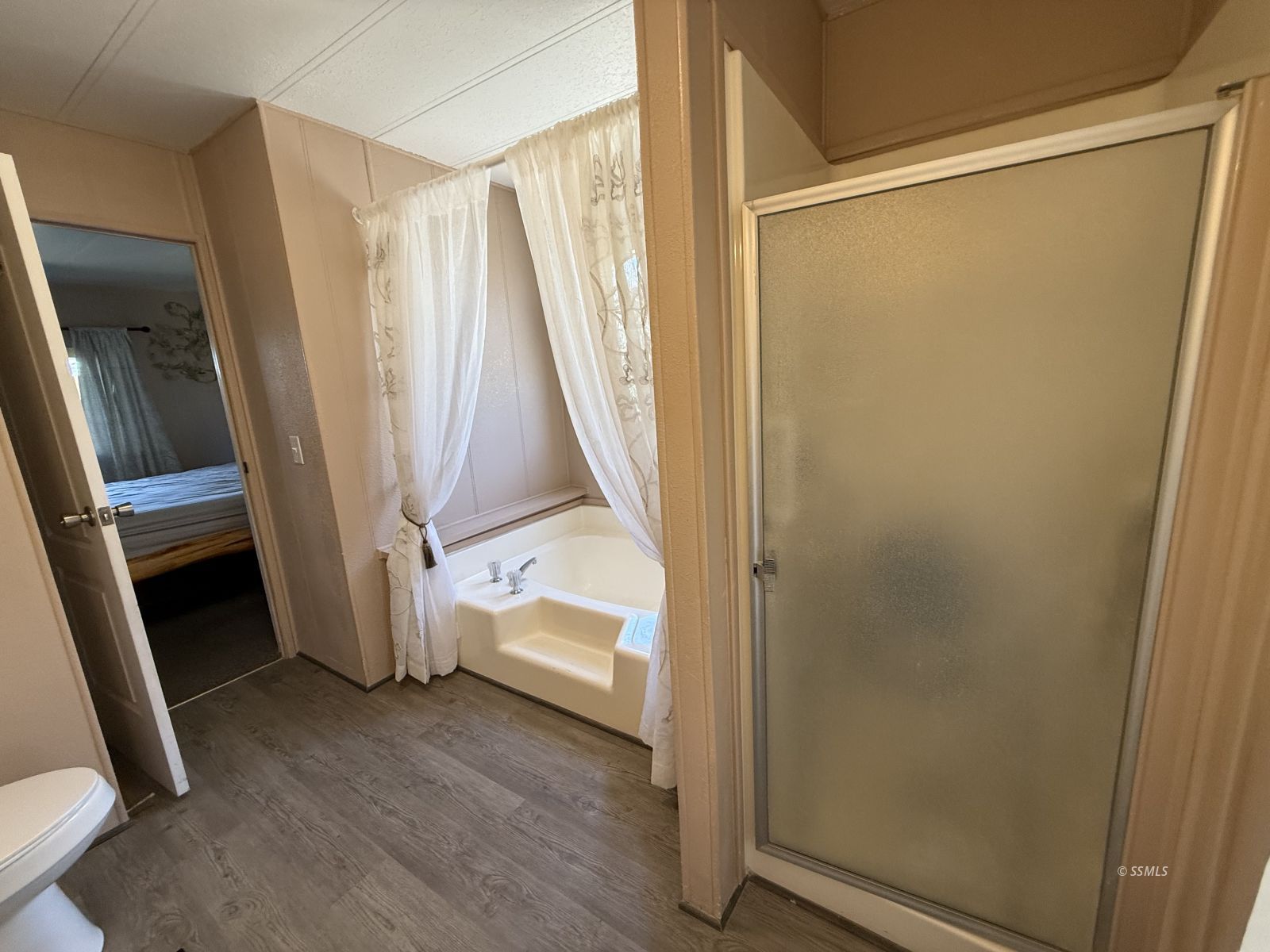 Property Photo 33