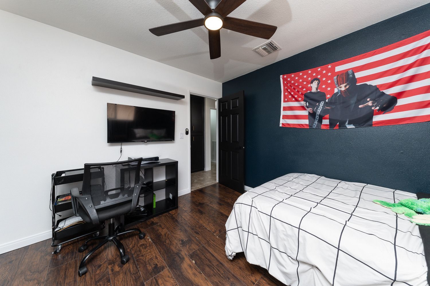 Property Photo 29