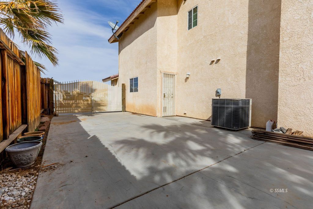 Property Photo 33