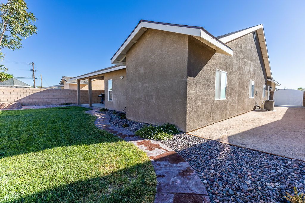 Property Photo 36