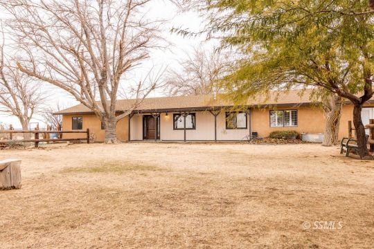 feature listing property photo