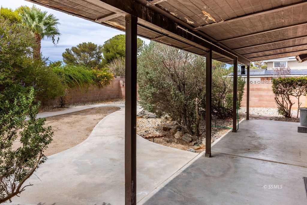 Property Photo 27