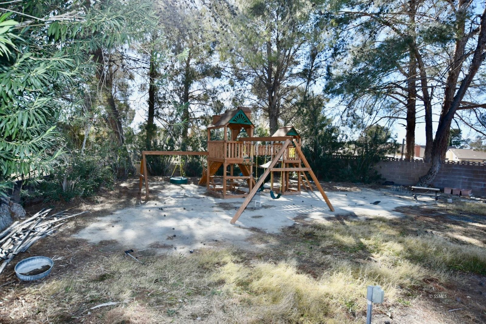 Property Photo 25