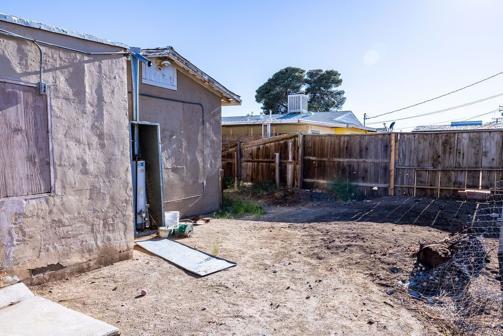 Property Photo 23