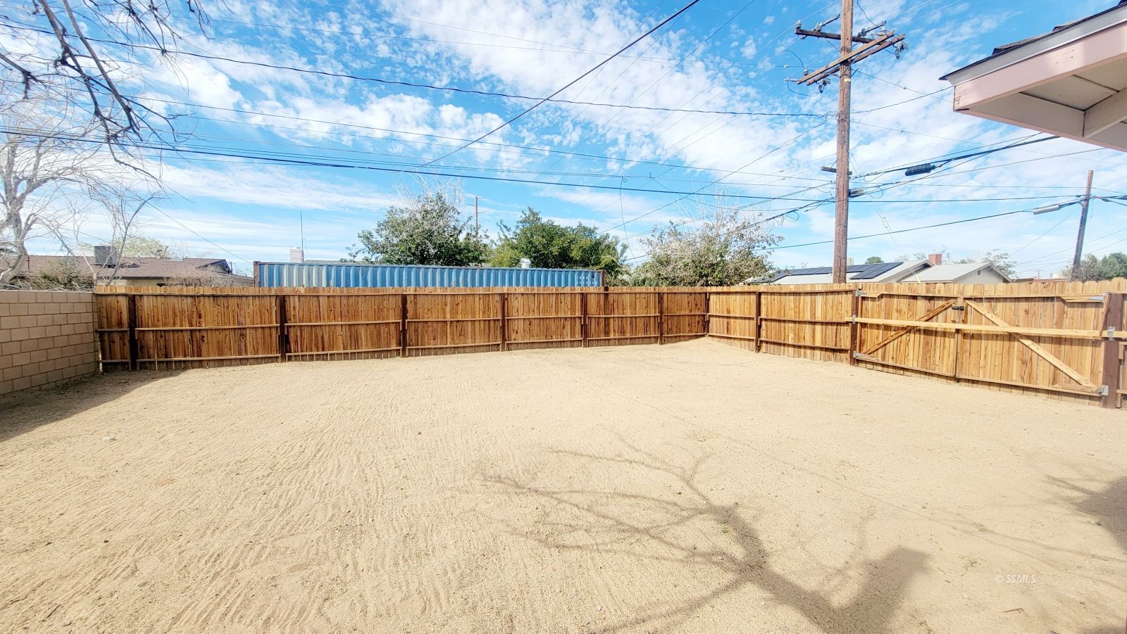 Property Photo 23