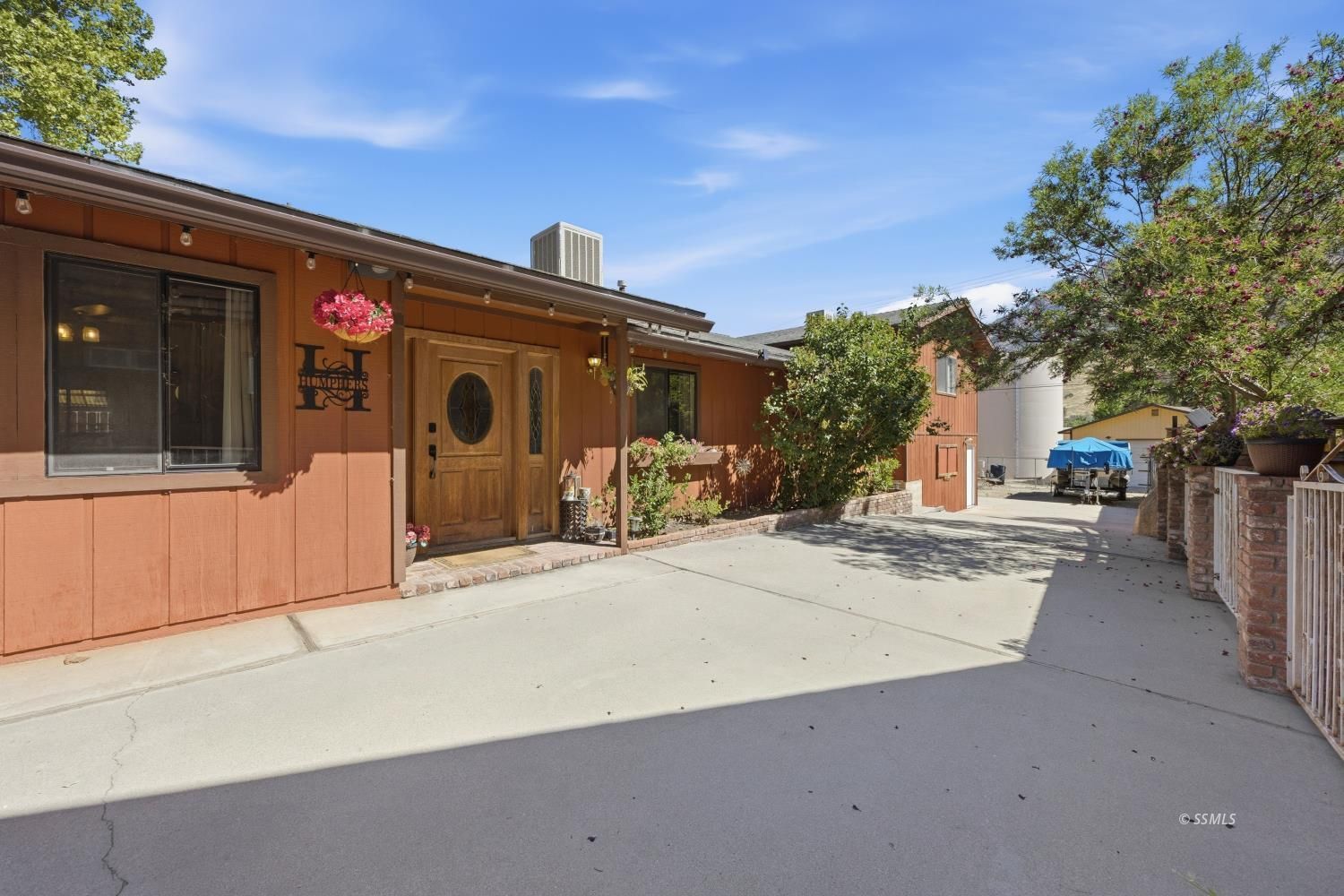 Property Photo 16