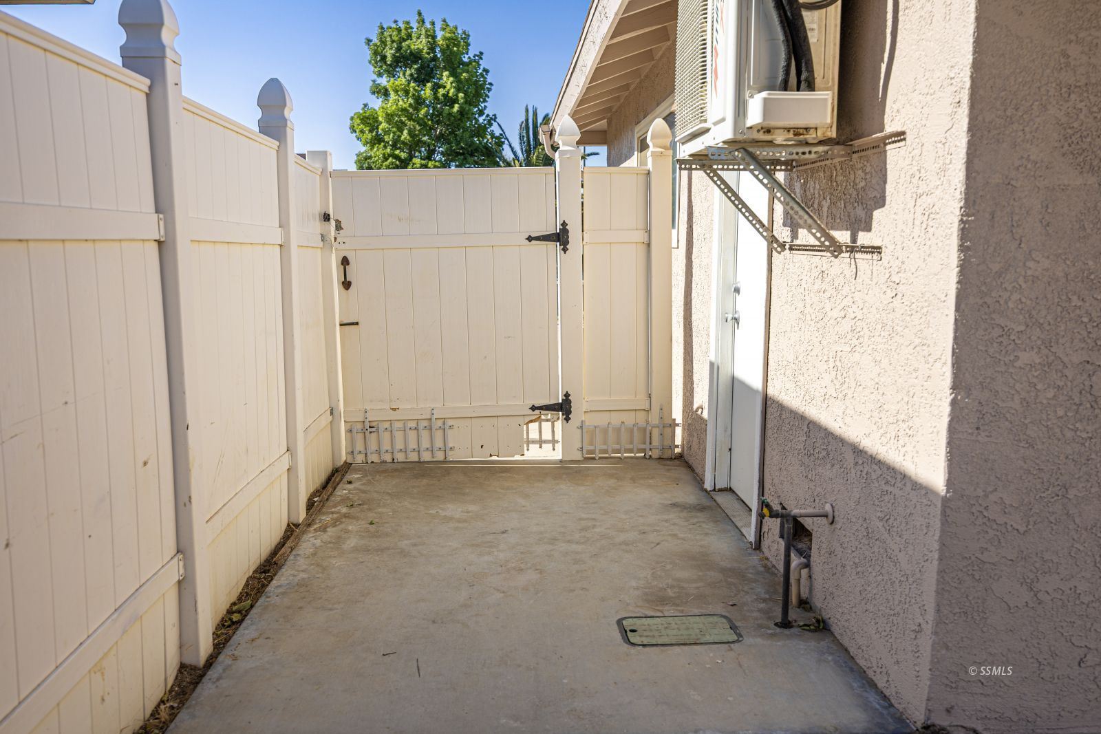 Property Photo 37