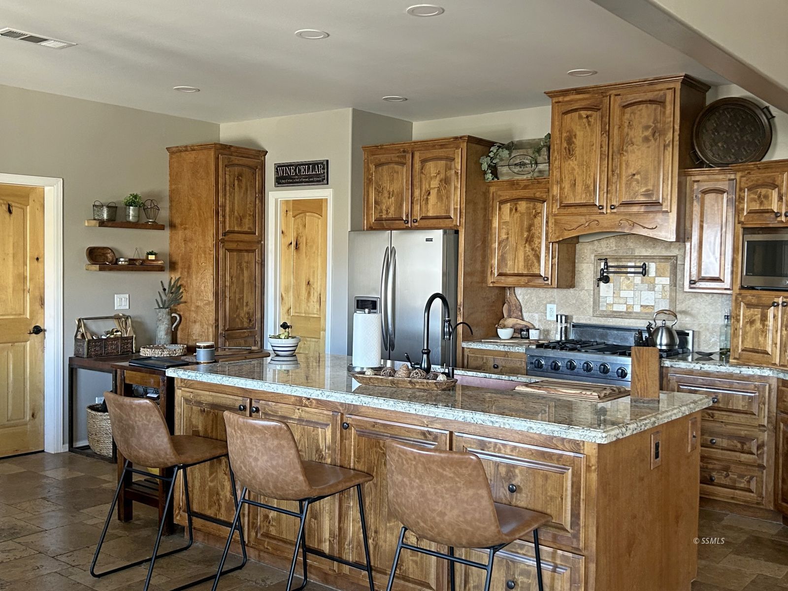 Property Photo 16