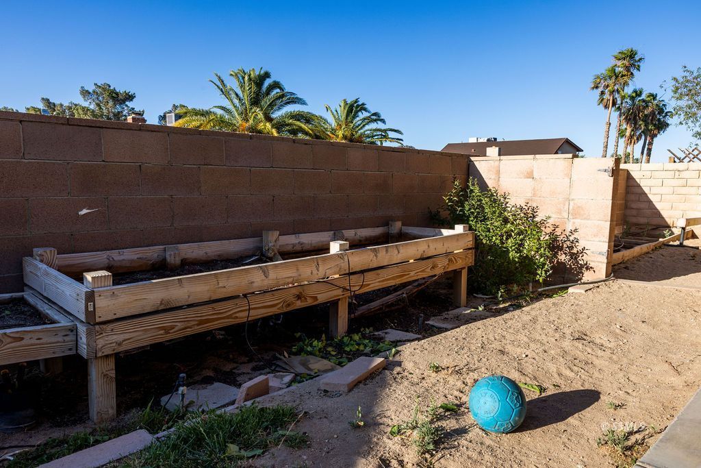 Property Photo 43