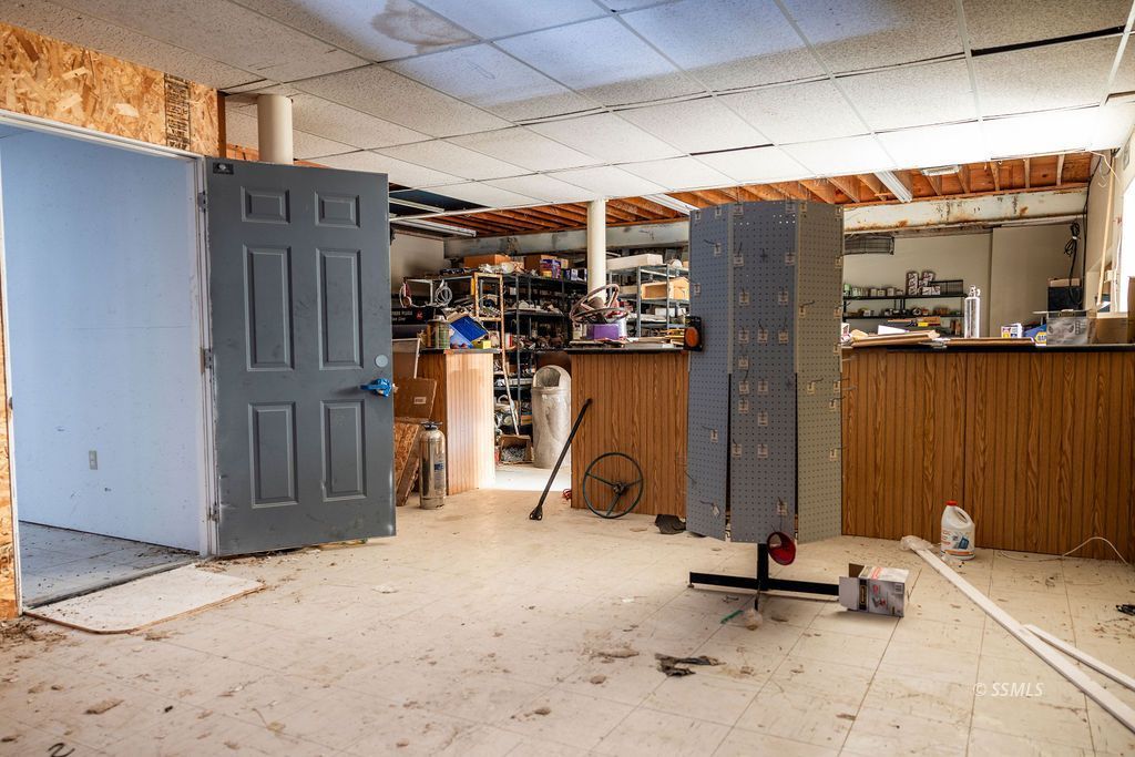 Property Photo 28