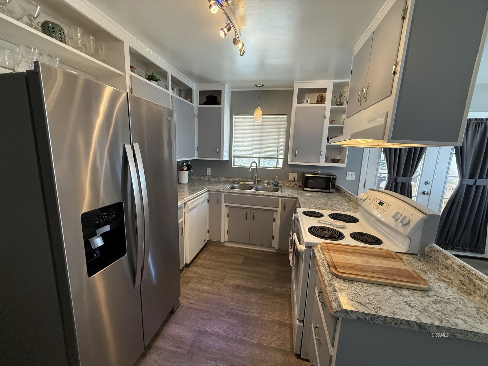 Property Photo 23