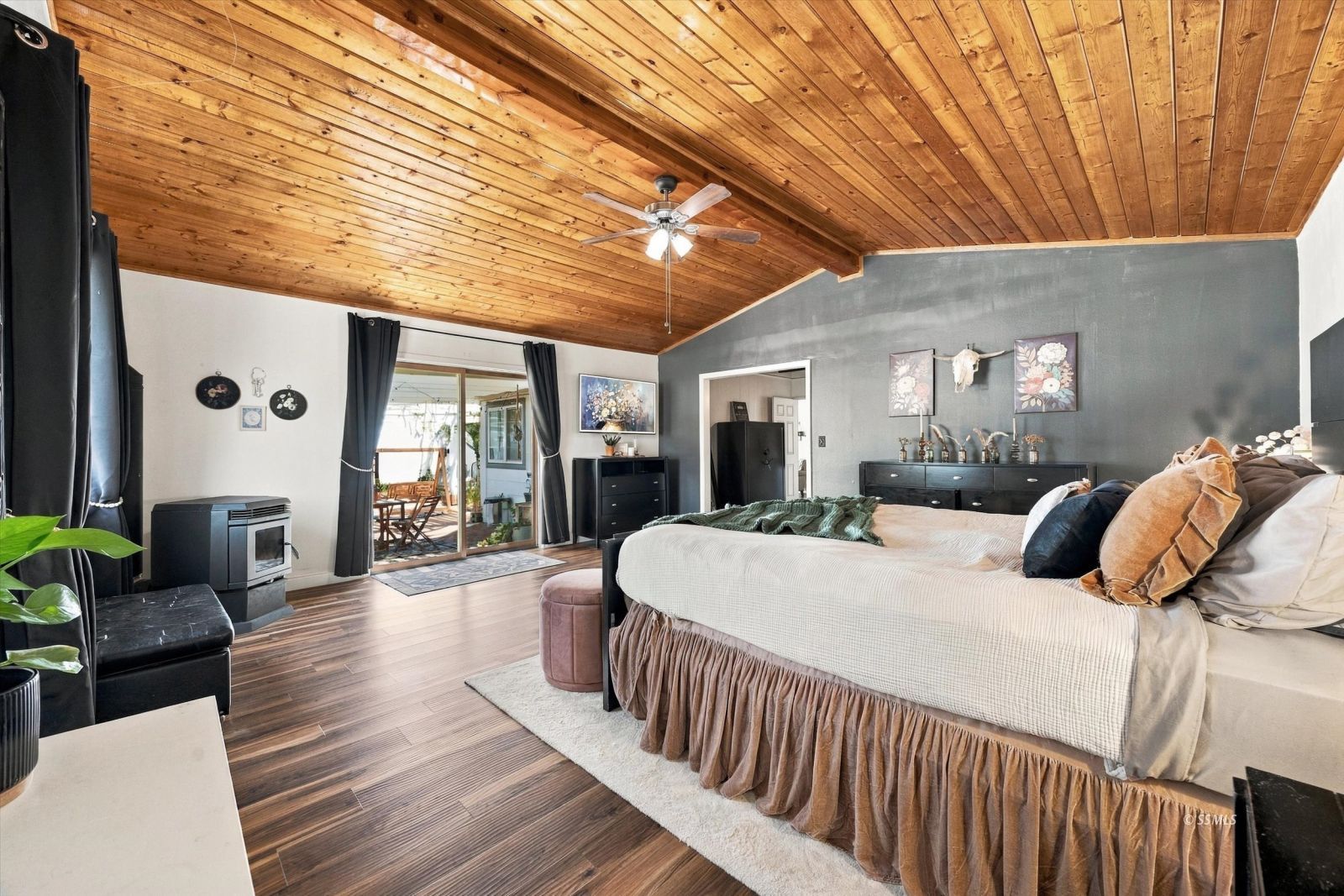 Property Photo 32