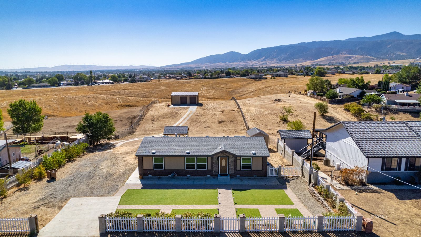 Property Photo 33