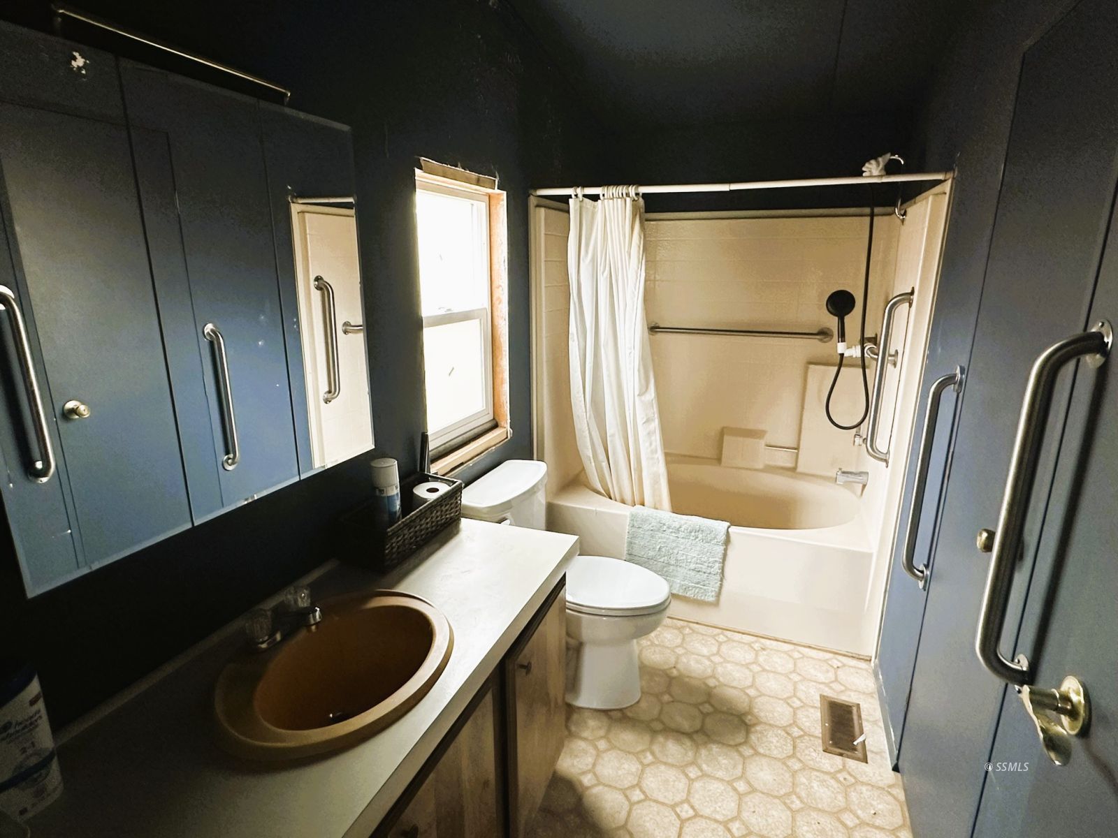 Property Photo 13