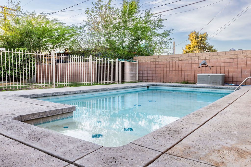 Property Photo 41