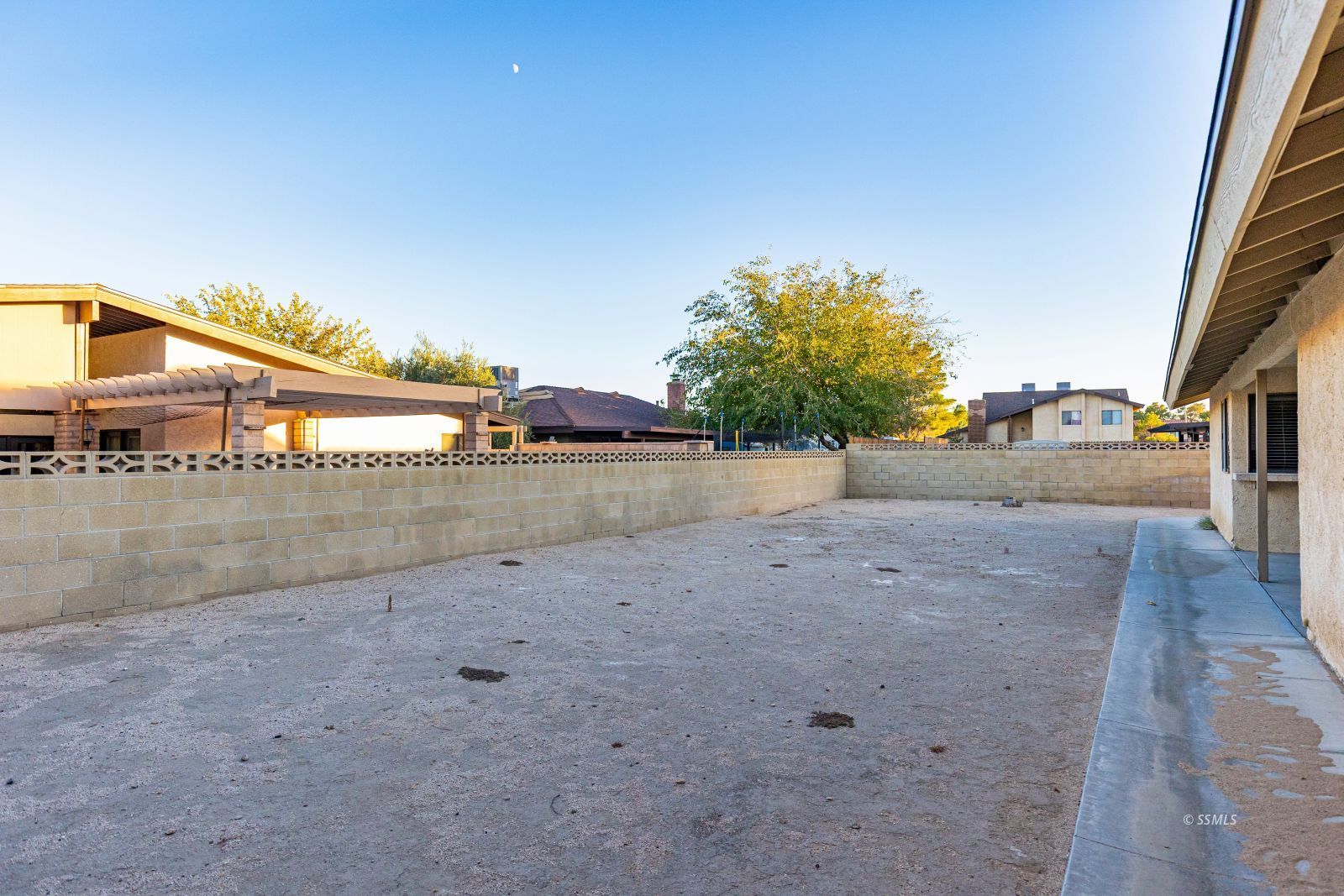 Property Photo 40