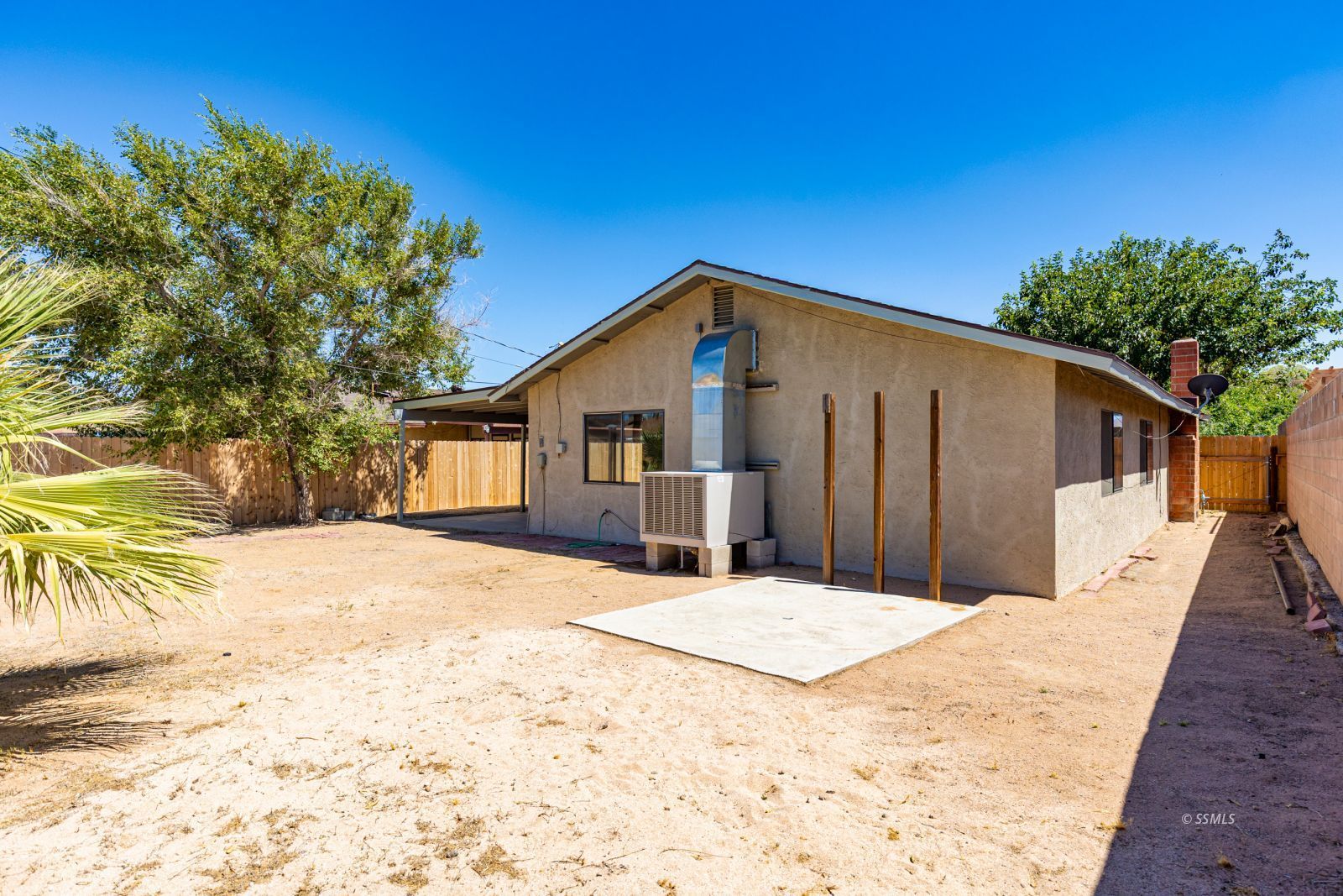 Property Photo 25