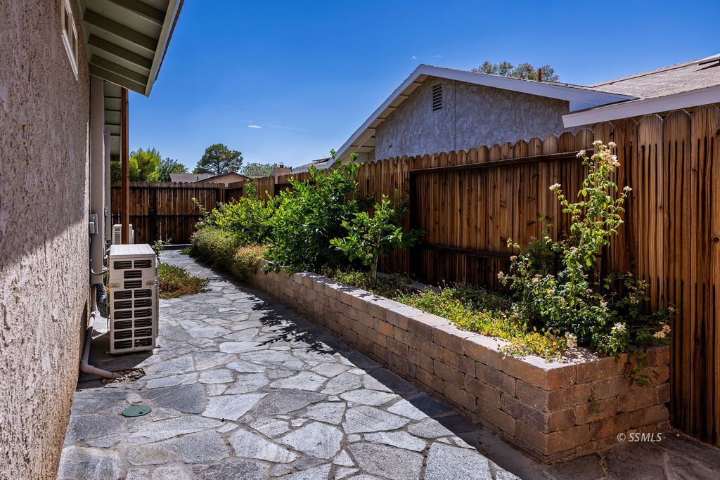 Property Photo 40