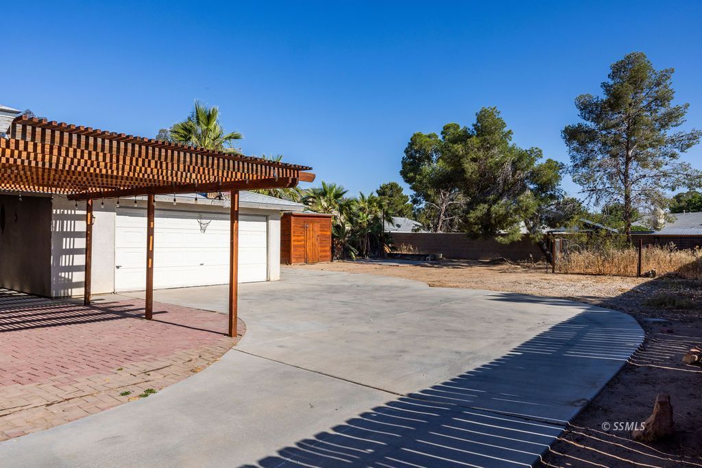 Property Photo 27
