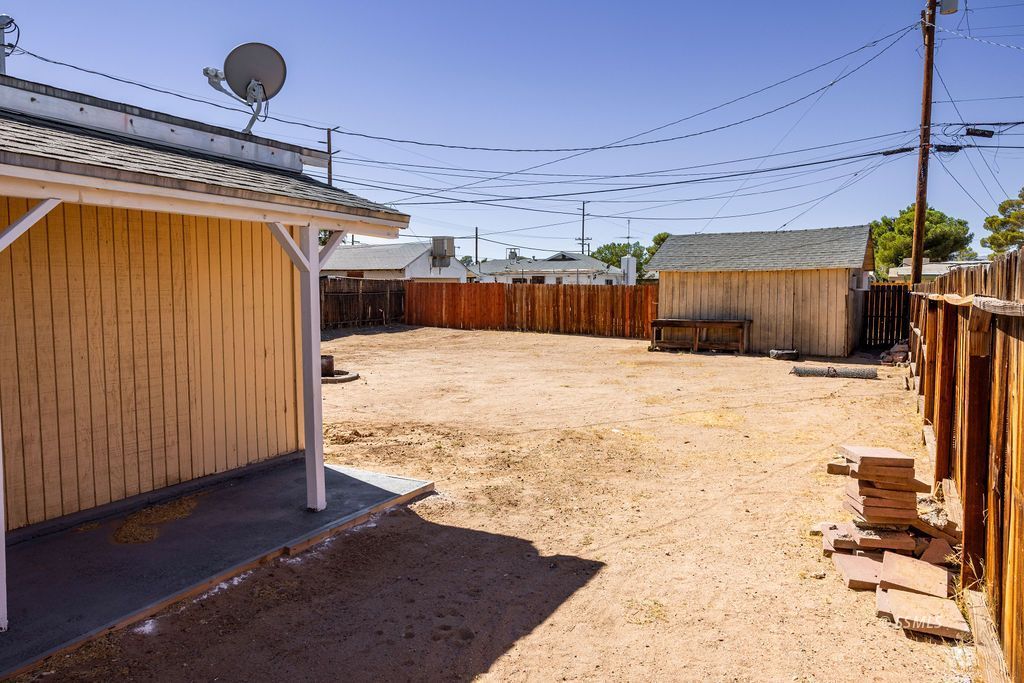 Property Photo 27