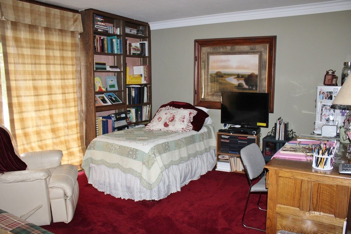 Property Photo 26