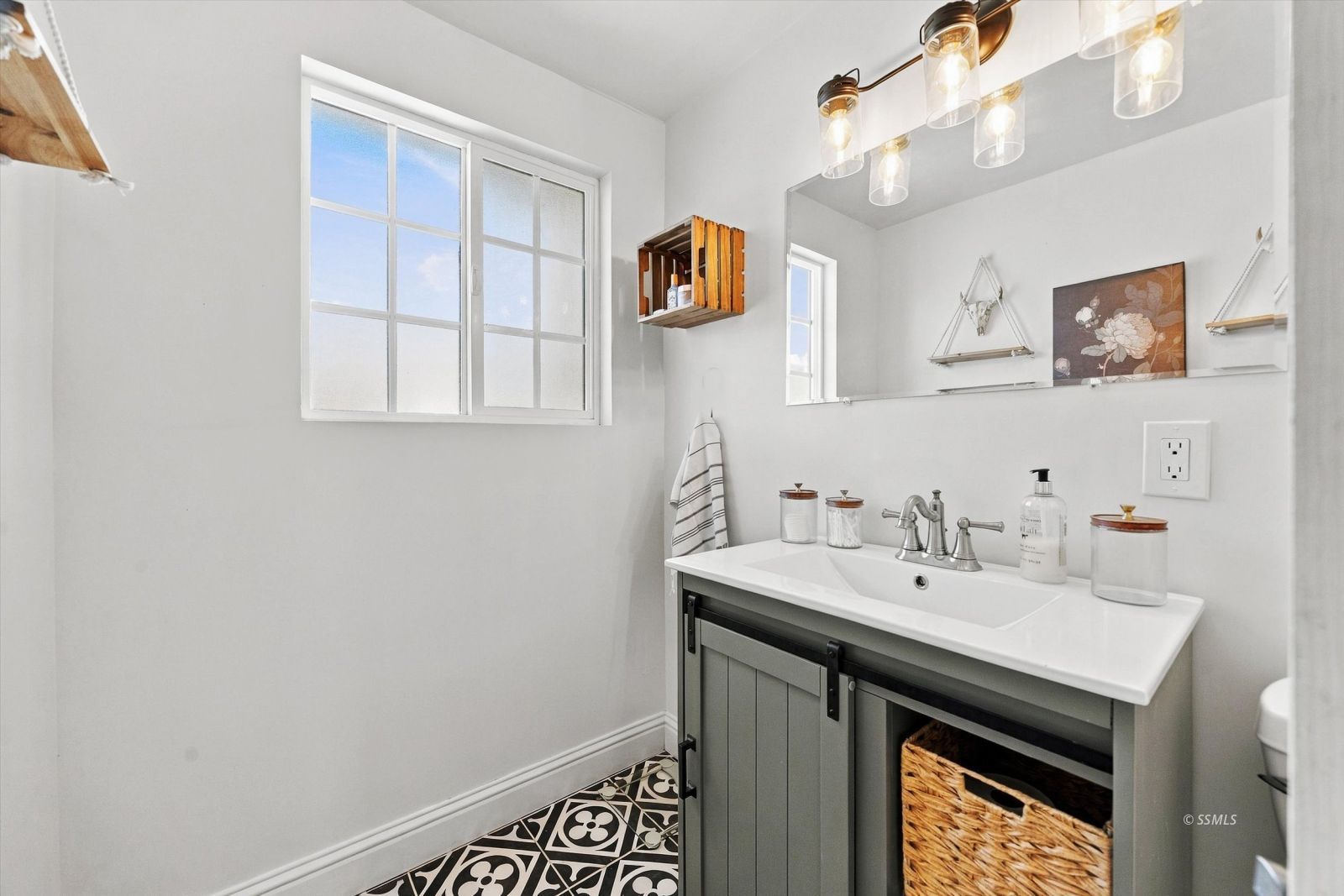 Property Photo 38