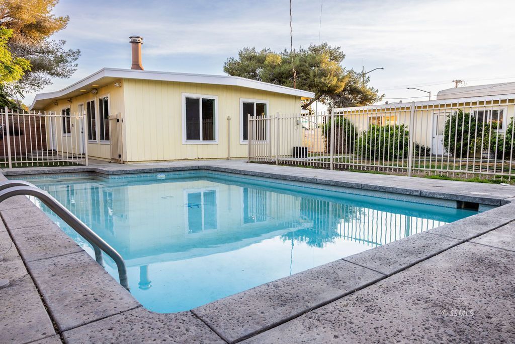 Property Photo 38