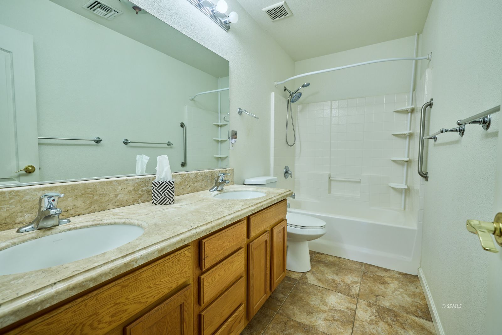 Property Photo 28