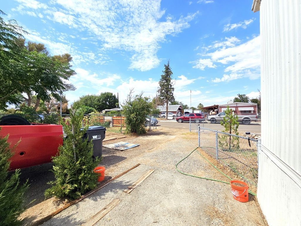 Property Photo 39