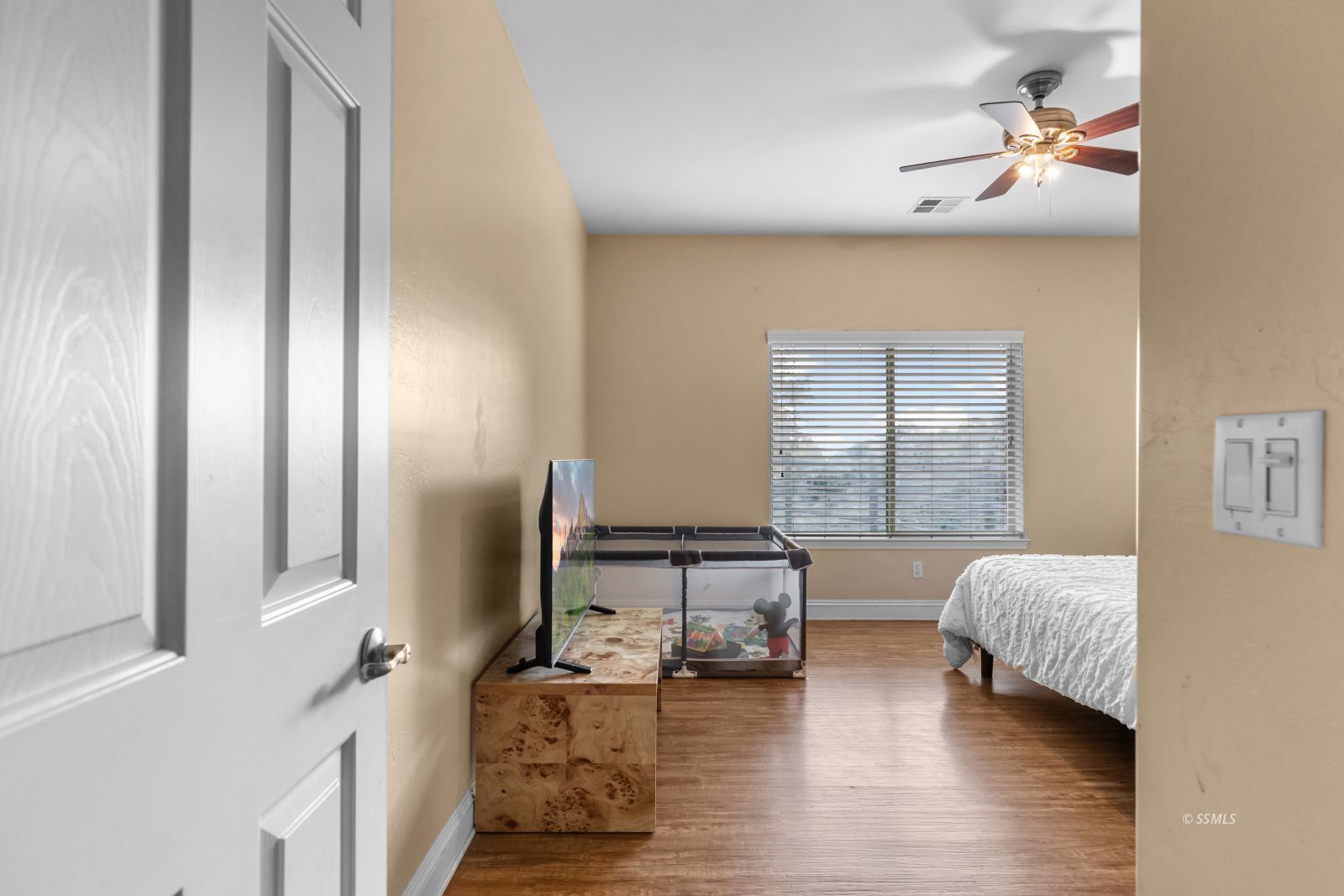 Property Photo 28