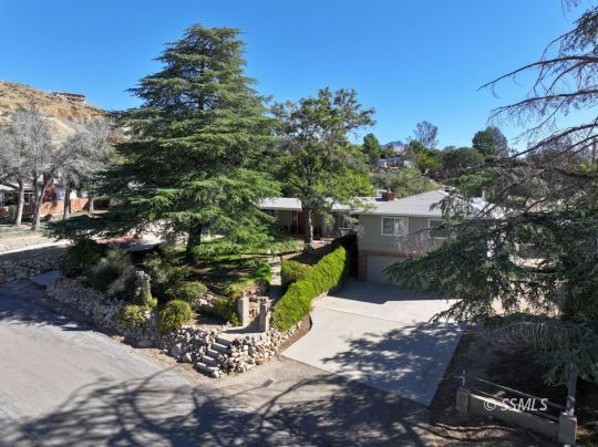 feature listing property photo