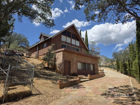 feature listing property photo