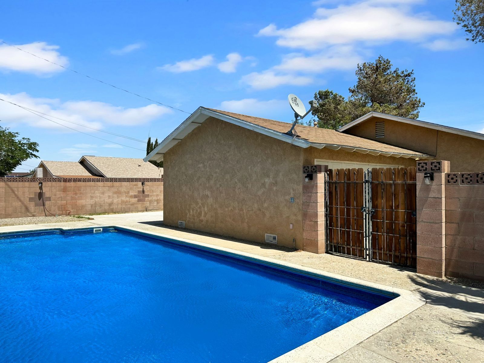Property Photo 34