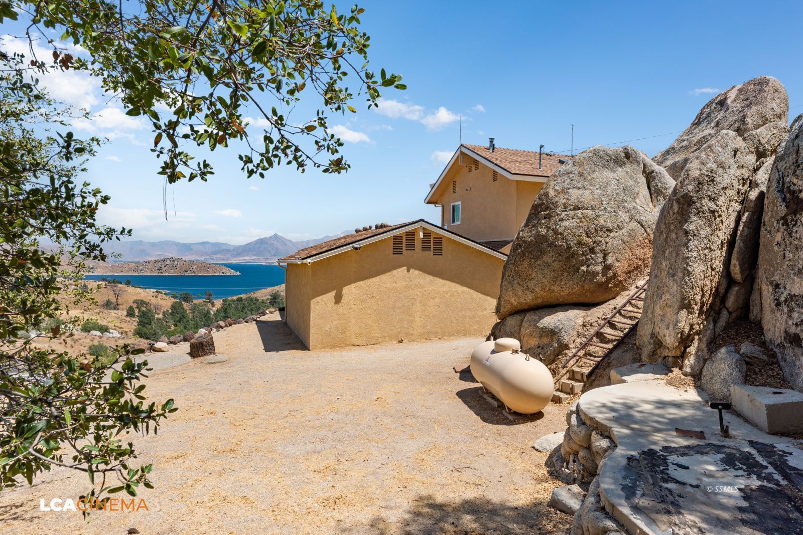 Property Photo 32