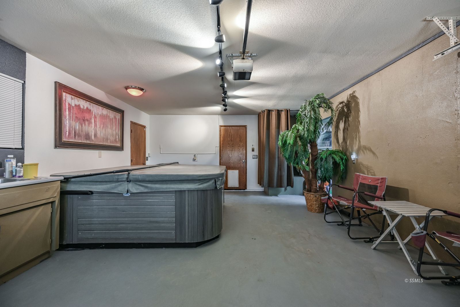 Property Photo 41