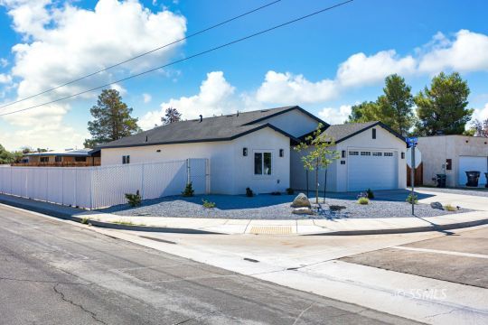 feature listing property photo
