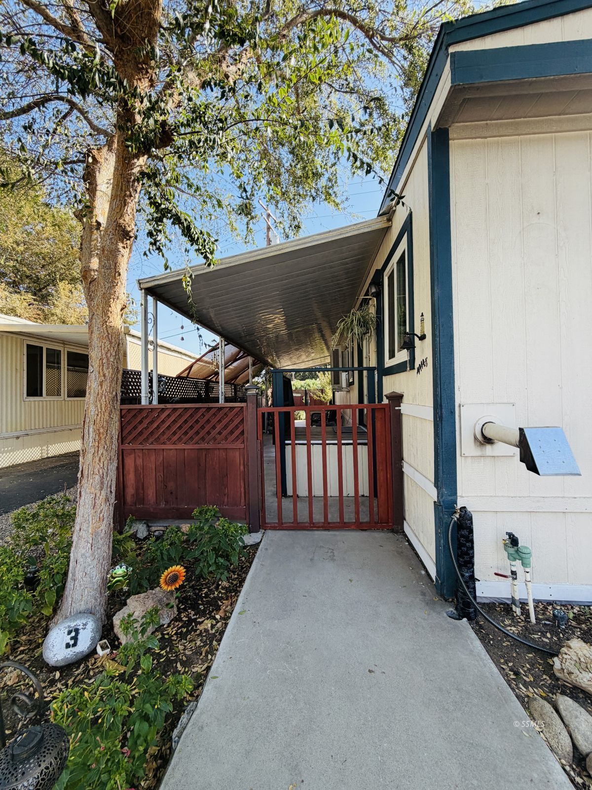 Property Photo 28