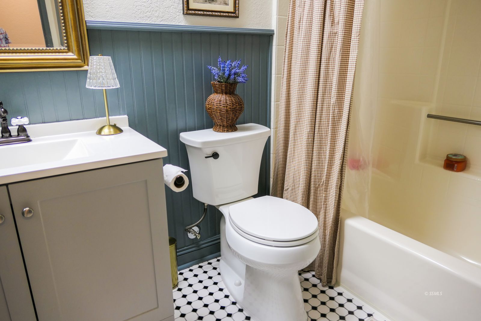 Property Photo 31