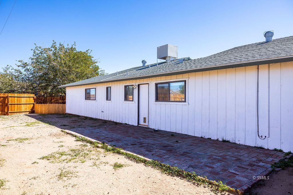 Property Photo 34