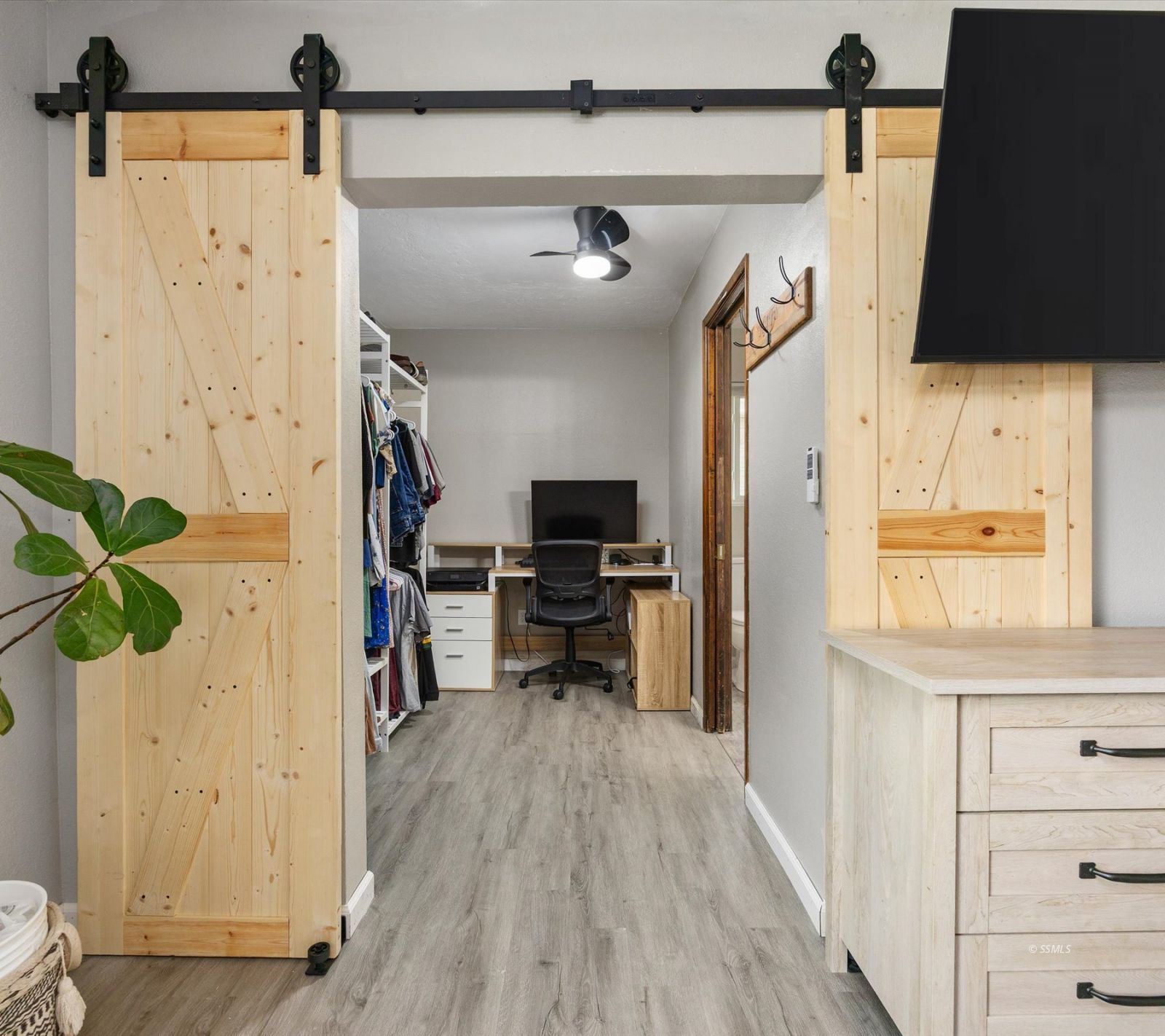 Property Photo 31