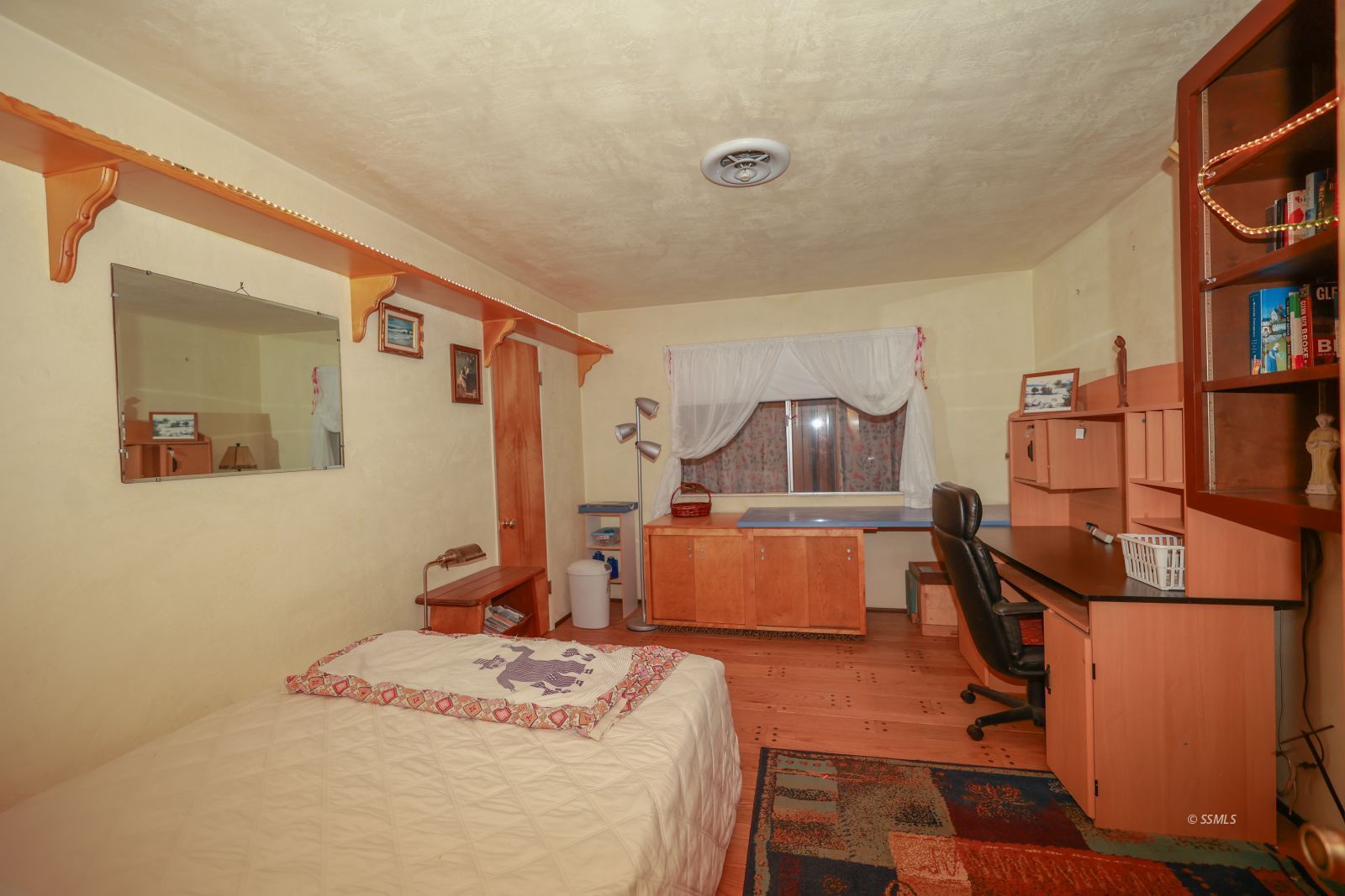 Property Photo 28