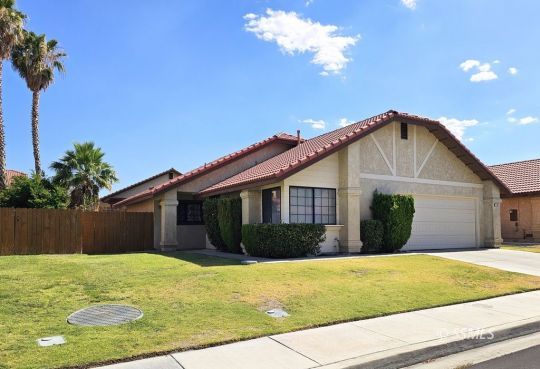 feature listing property photo