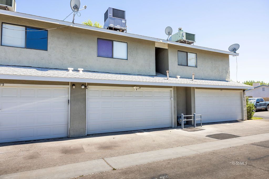 Property Photo 28