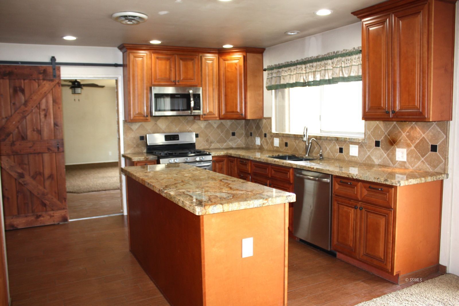 Property Photo 7