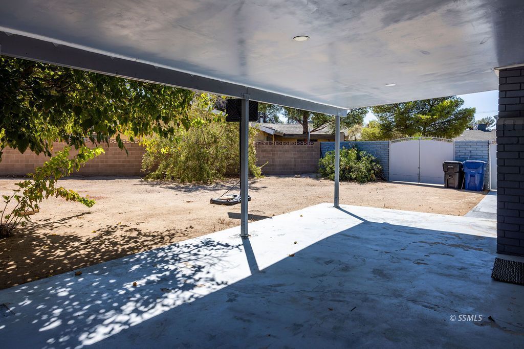 Property Photo 27
