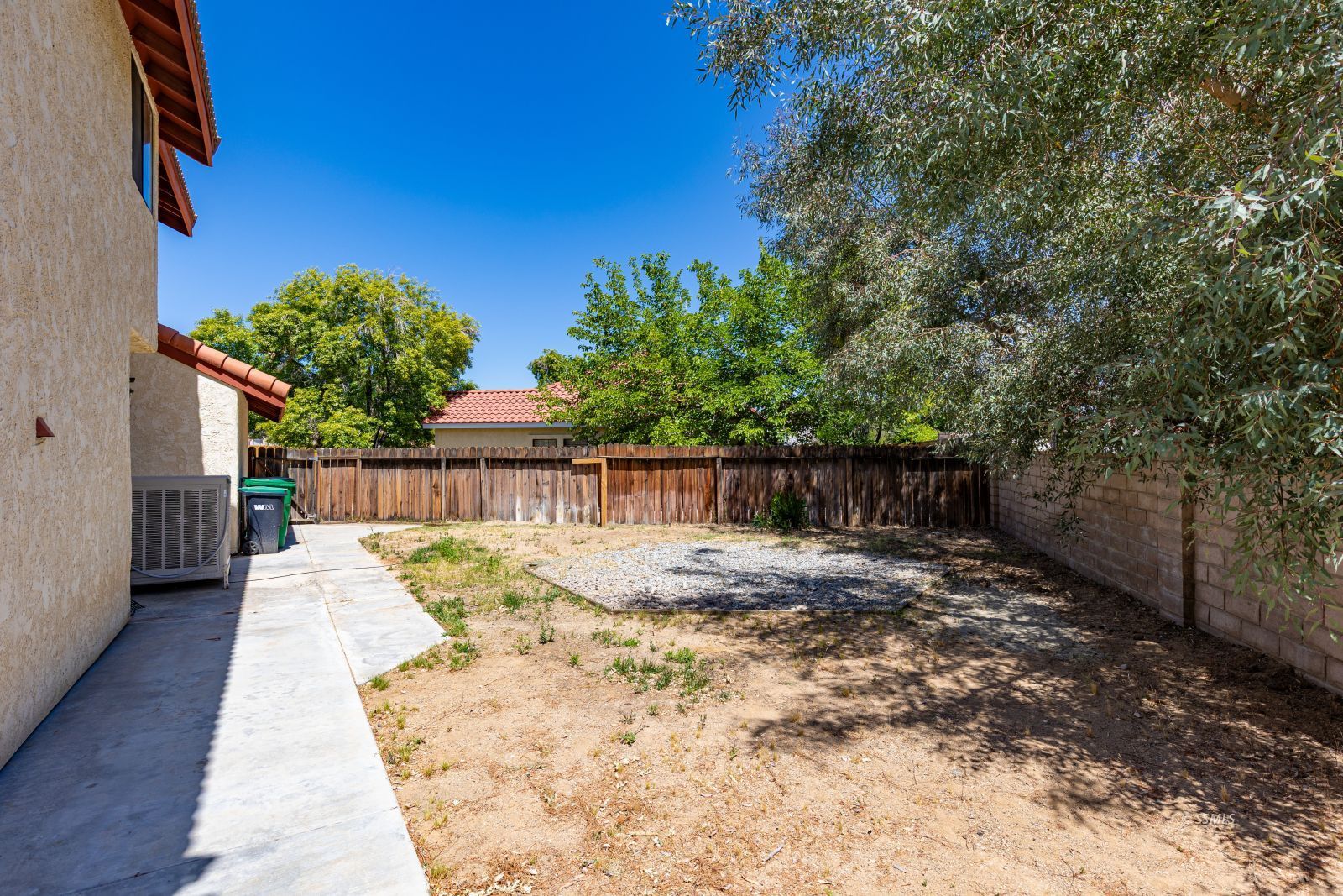 Property Photo 38